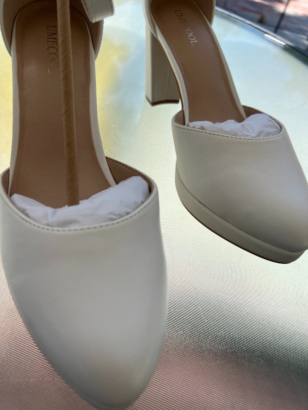 Women Round Toe Heels Size 8.5"